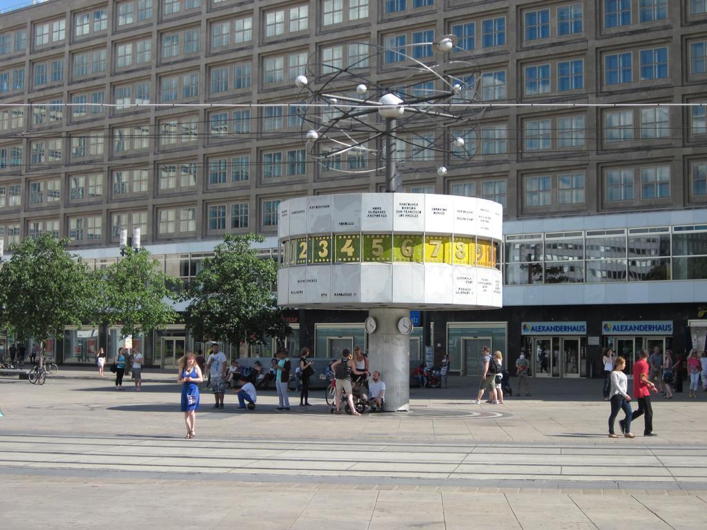 Hotel Mondrian Am Checkpoint Charlie Berlijn
