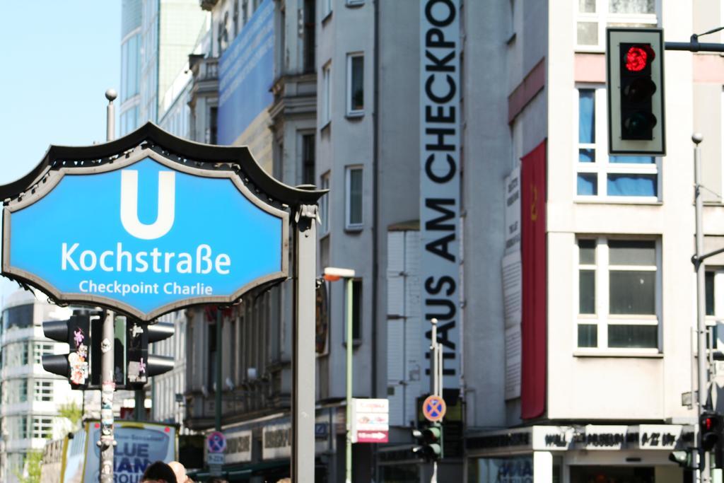 Hotel Mondrian Am Checkpoint Charlie 4*